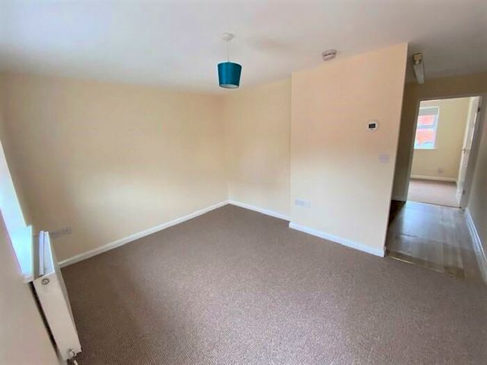 1 Bedroom Flat To Rent In Oxford Street, Grantham, NG31