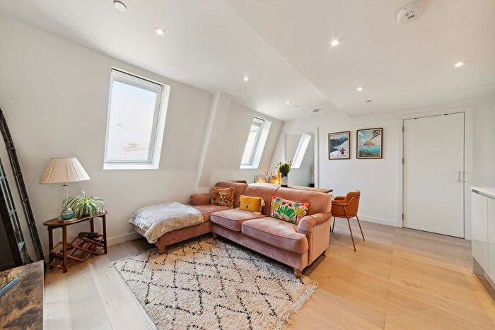 1 Bedroom Flat To Rent In Albion Place, London, W6