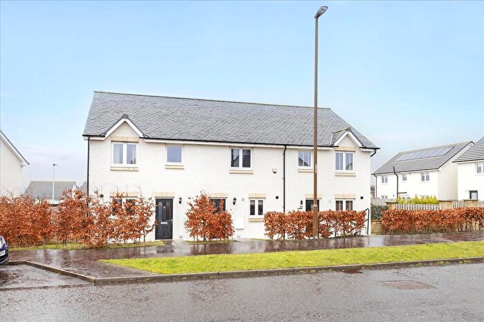 3 Bedroom End Terrace House For Sale In Castell Maynes Avenue, Bonnyrigg, EH19