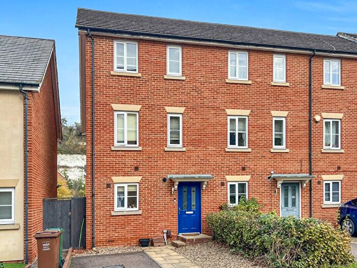 4 Bedroom Town House For Sale In Butlers Park Way, Rochester, Kent, ME2
