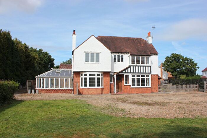 6 Bedroom Detached House For Sale In Woodford Farmhouse, Maidstone Road, Staplehurst, Kent, TN12