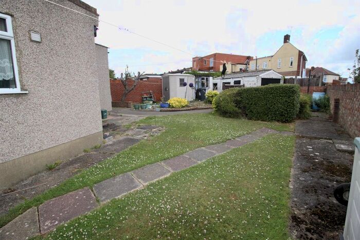 4 Bedroom Semi-Detached House To Rent In Somerset Road, Southall, UB1