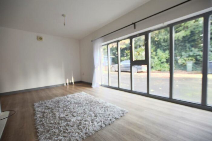 2 Bedroom Coach House To Rent In Bushloe End, Wigston, LE18