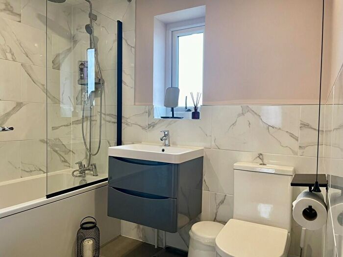 3 Bedroom Terraced House For Sale In The Rowlands, Biggleswade, SG18
