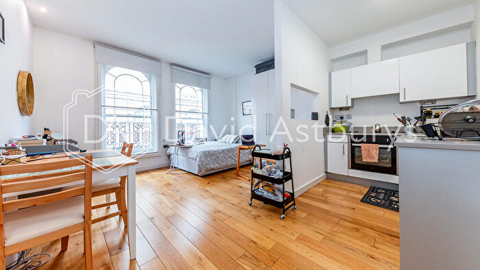 Studio To Rent In York Way, King's Cross, London, N1