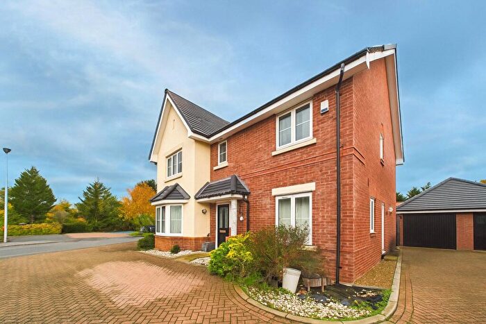 4 Bedroom Detached House For Sale In Red Kite Close, Calcot, Reading, Berkshire, RG31