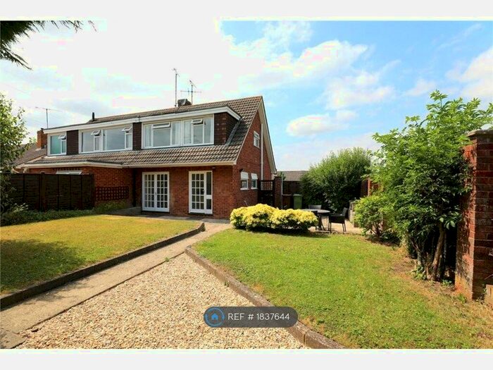 3 Bedroom Semi-Detached House To Rent In Springbank Road, Cheltenham, GL51