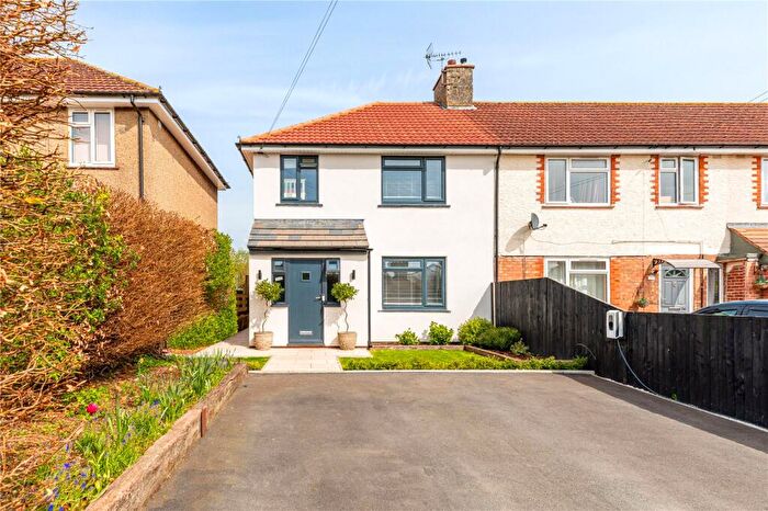 3 Bedroom End Of Terrace House For Sale In Lainey's Close, Marlborough, Wiltshire, SN8