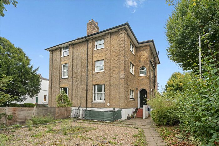 11 Bedroom Flat For Sale In Berrylands Road, Surbiton, KT5