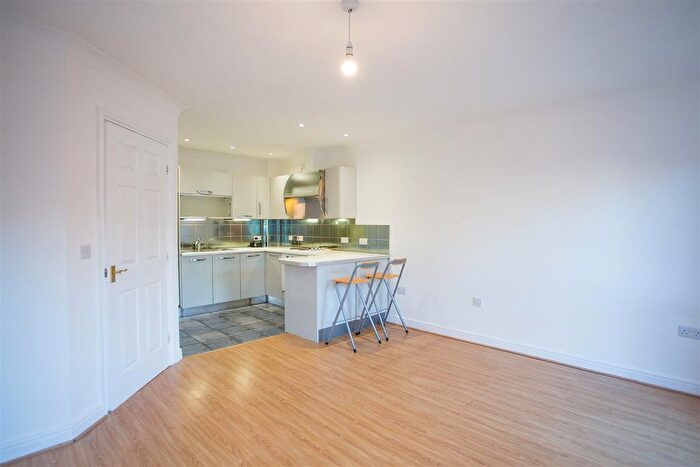 1 Bedroom Flat For Sale In Palmyra Square North, Warrington, WA1