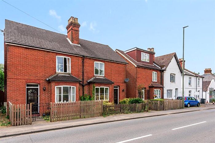 2 Bedroom Semi Detached House To Rent In Worplesdon Road, Guildford, GU2