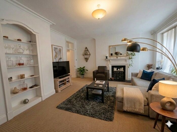 3 Bedroom Flat To Rent In Glentworth Street, Marylebone, NW1