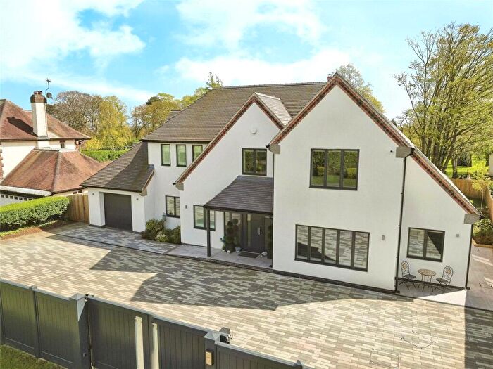 4 Bedroom Detached House For Sale In Beeston Fields Drive, Beeston, Nottingham, Nottinghamshire, NG9