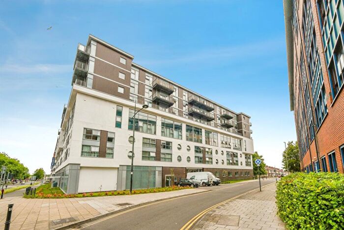 1 Bedroom Flat For Sale In Beckhampton Street, Swindon, SN1