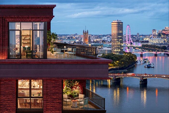 3 Bedroom Flat For Sale In The Capston, Embassy Gardens, Nine Elms, London, SW11
