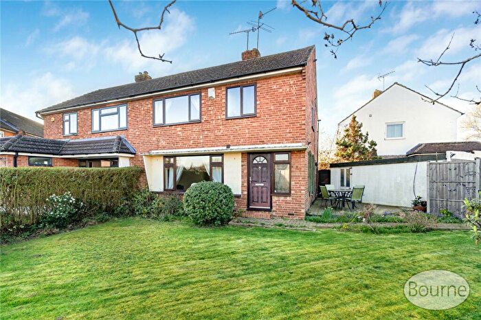 3 Bedroom Semi Detached House For Sale In Queenhythe Road, Jacob's Well, Guildford, Surrey, GU4