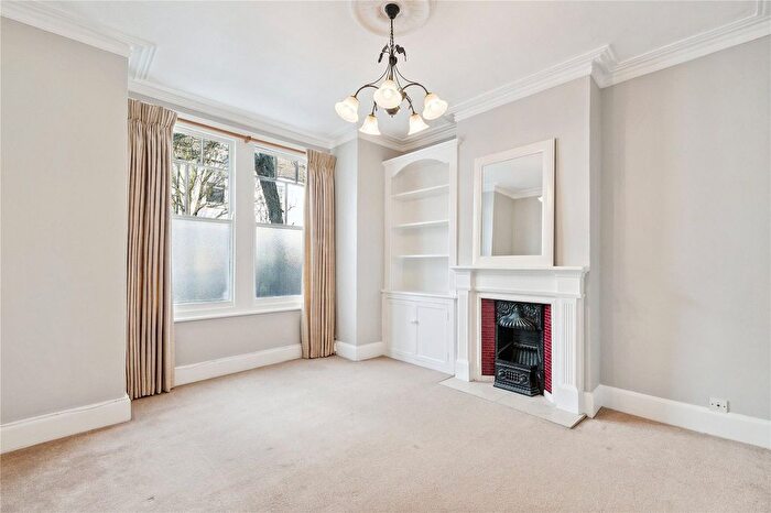 1 Bedroom Flat To Rent In Treport Street, London, SW18