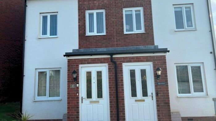 3 Bedroom Semi-Detached House For Sale In Stret Avalennek Lane, Newquay, TR8