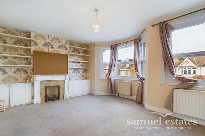 1 Bedroom Flat To Rent In Woodville Road, Thornton Heath, CR7