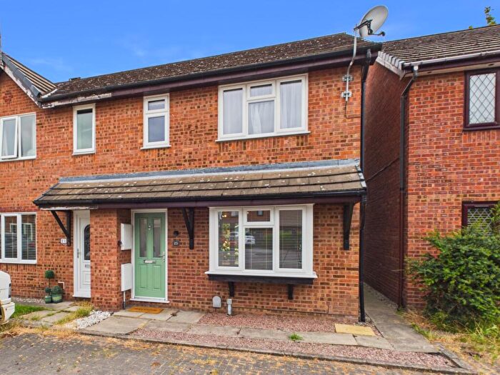 3 Bedroom End Of Terrace House For Sale In Kirkwood Close, Vicars Cross, CH3