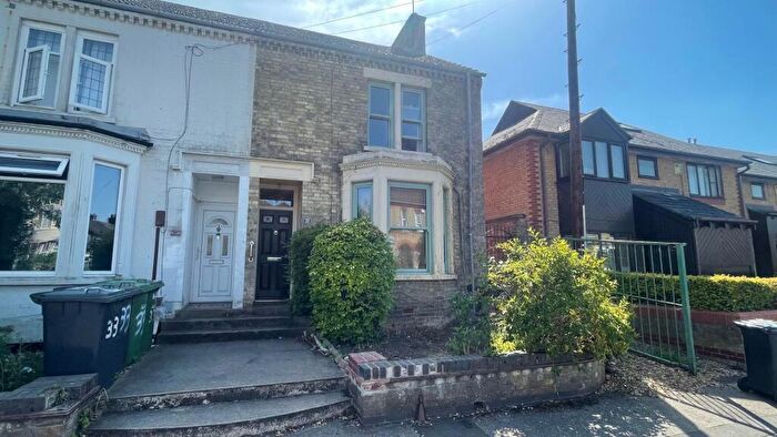 3 Bedroom End Of Terrace House For Sale In Princes Street, Peterborough, PE1