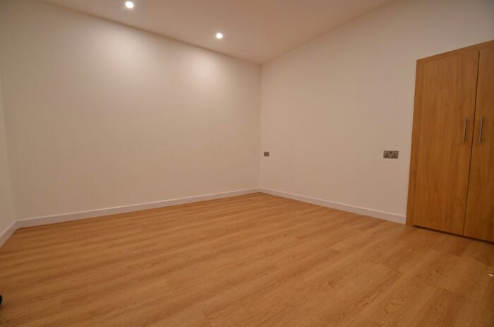 Studio To Rent In Stanwell Road, Ashford, TW15