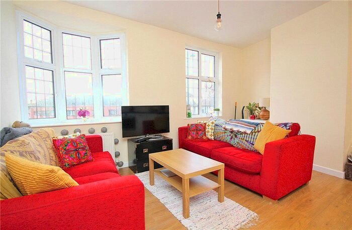 2 Bedroom Flat To Rent In High Street, Ruislip, HA4