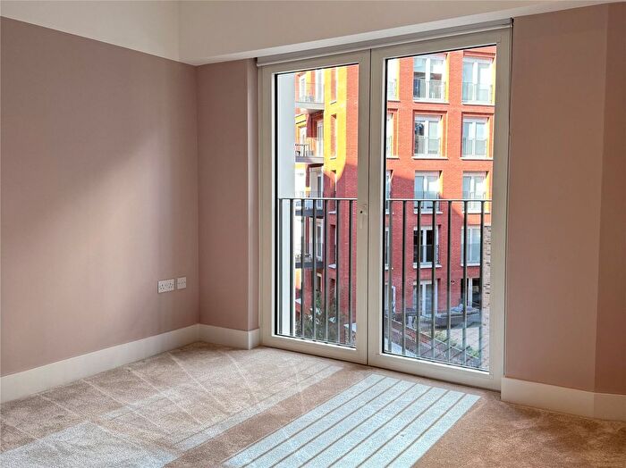 1 Bedroom Flat To Rent In Exchange Gardens, Keybridge House, London, SW8