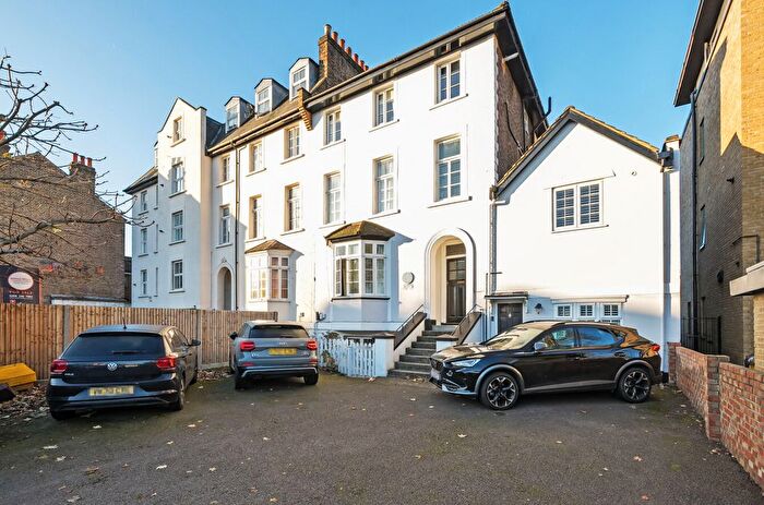 1 Bedroom Flat For Sale In Merton Road, London, SW19