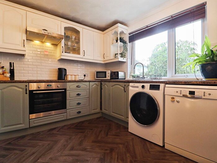 3 Bedroom Flat For Sale In Greenmeadow Drive, Tongwynlais, Cardiff, CF15