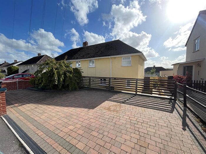 4 Bedroom Semi-Detached House For Sale In Stanley Little Road, Salisbury, SP2