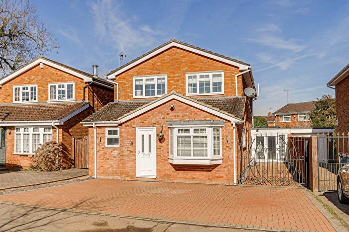 4 Bedroom Detached House For Sale In Camberton Road, Linslade, LU7