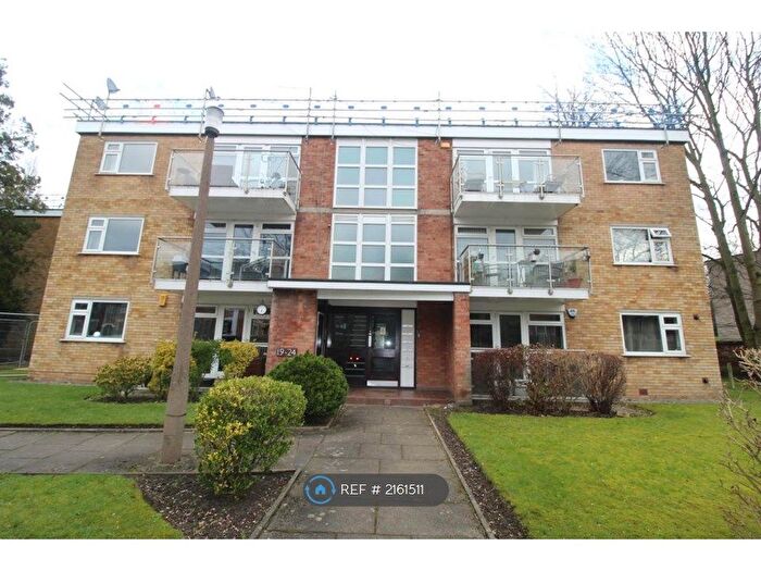 2 Bedroom Flat To Rent In Lapwing Court, Manchester, M20