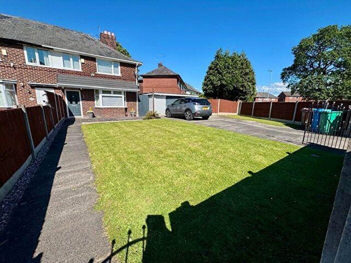 3 Bedroom Semi-Detached House For Sale In Gladeside Road, Wythenshawe, Manchester, M22
