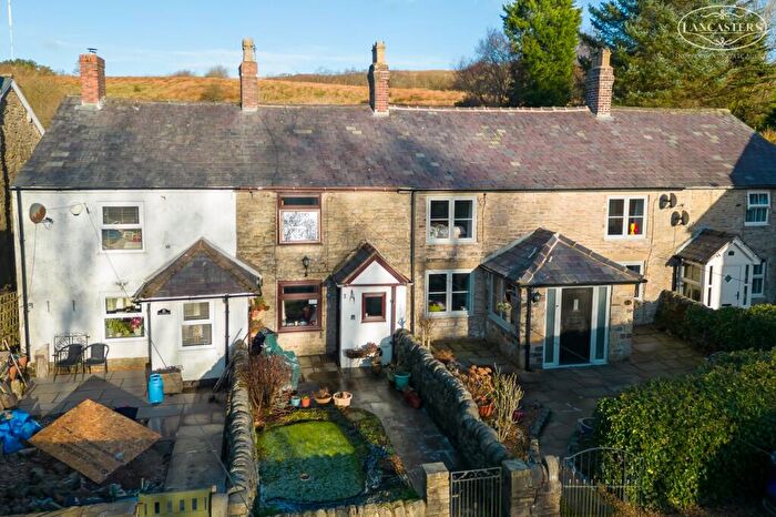 2 Bedroom Cottage For Sale In Georges Lane, Horwich, Bolton, BL6