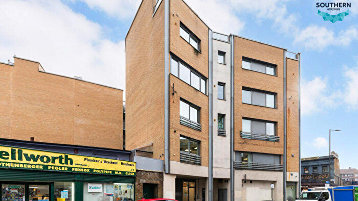 2 Bedroom Flat For Sale In Tudor Road, Hackney, London, E9