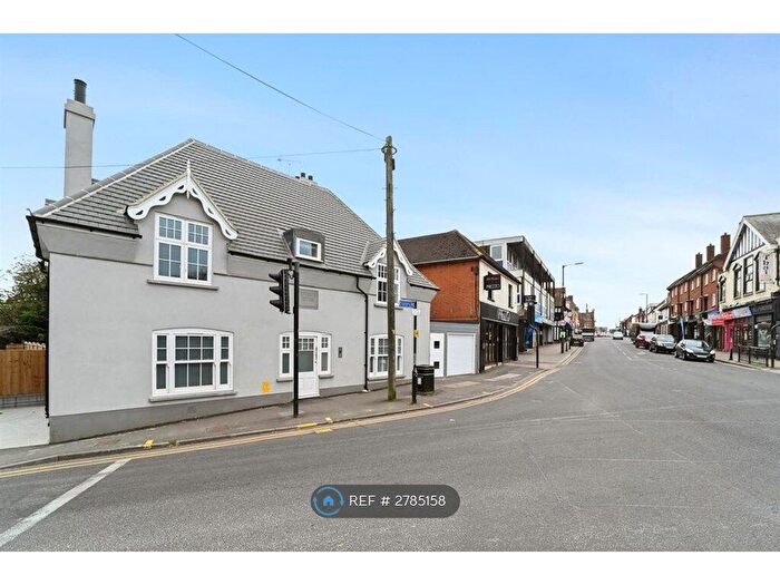 2 Bedroom Flat To Rent In High St, Billericay, CM12