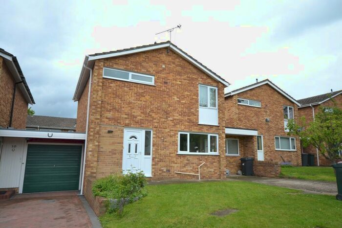 3 Bedroom Semi-Detached House To Rent In Pevensey Avenue, Caversham Park, Reading, RG4