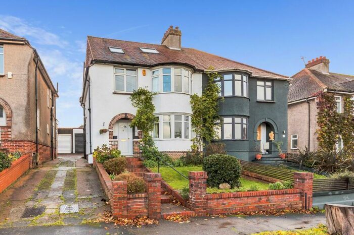 5 Bedroom Semi-Detached House To Rent In Hangleton Road, Hove, BN3