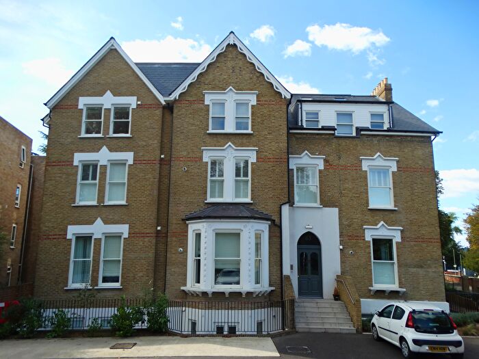 1 Bedroom Flat To Rent In Copers Cope Road, Beckenham, Kent, BR3