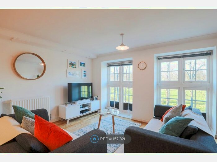 2 Bedroom Flat To Rent In Norwood Road, London, SE24