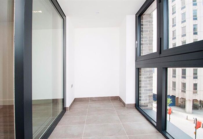 1 Bedroom Apartment To Rent In Wiverton Tower, New Drum Street, London, E1