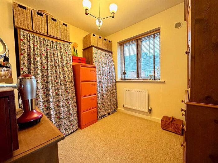 2 Bedroom Coach House For Sale In Yellowhammer Close, Stowmarket, IP14