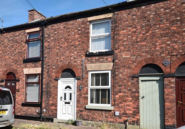 2 Bedroom Terraced House For Sale In Thornycroft Street, Macclesfield, SK11