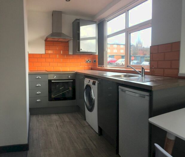 1 Bedroom Flat To Rent In George Street, Wakefield, WF1