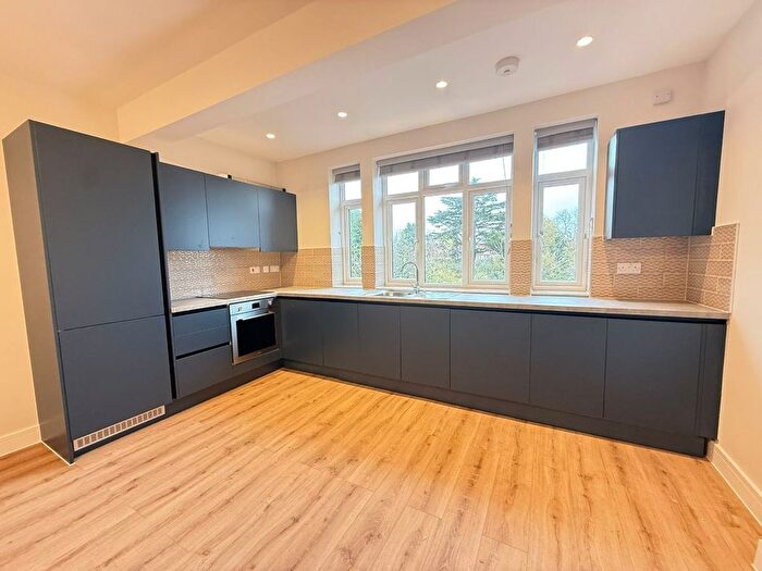 2 Bedroom Flat To Rent In Mottingham Road, London, SE9