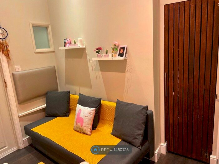 Studio To Rent In Finchley Road, London, NW3