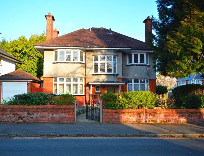 2 Bedroom Apartment To Rent In Bournemouth, BH3