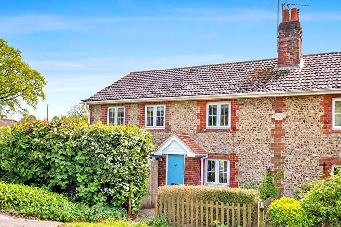 3 Bedroom Semi-Detached House For Sale In Dene Cottages, Ropley, SO24