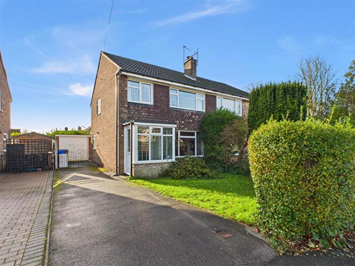 3 Bedroom Semi Detached House For Sale In Springfield Avenue, Brough, HU15